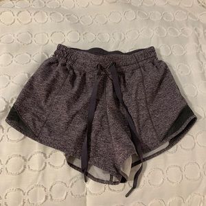grey lululemon hotty hot shorts, size 2